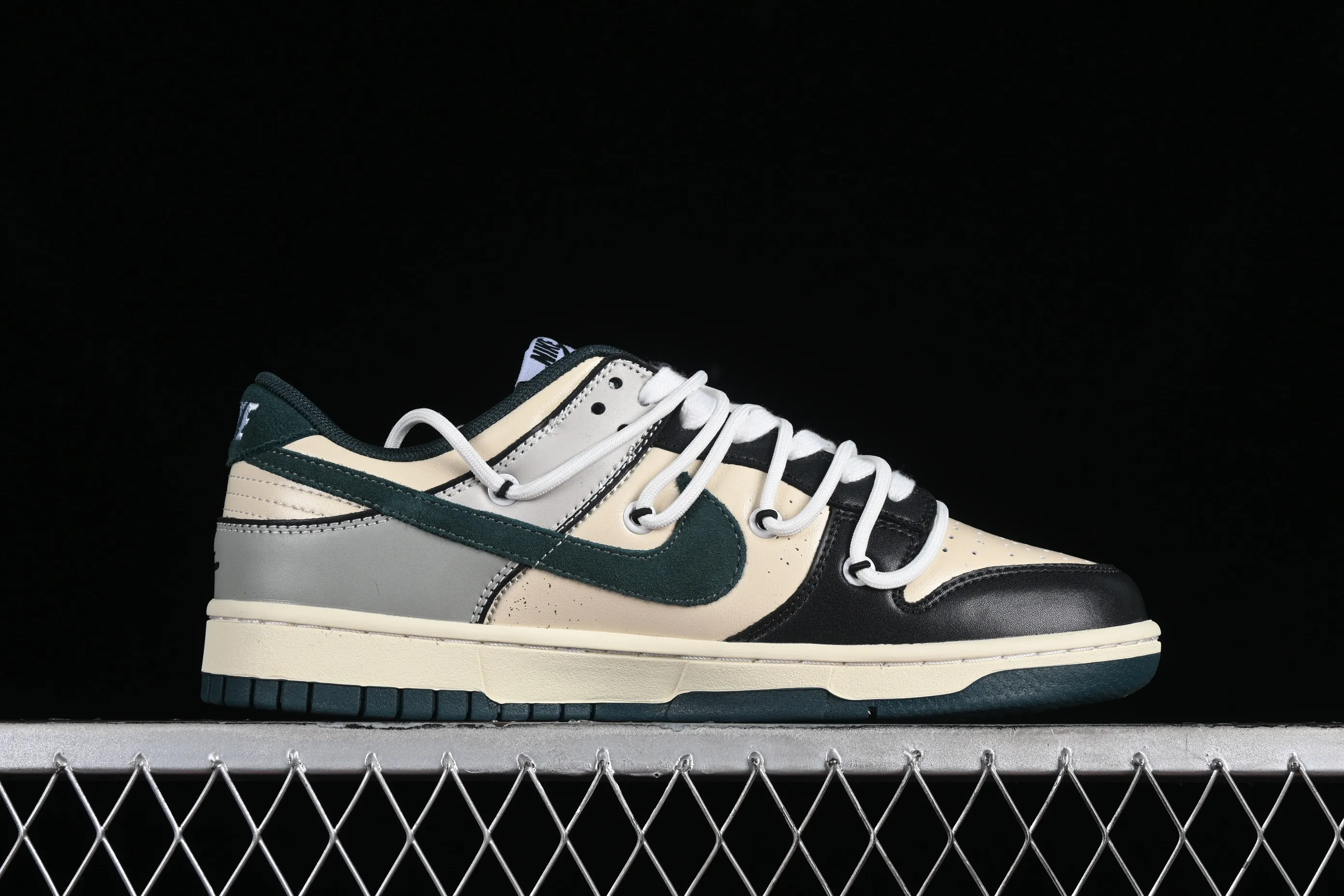 All categories Nk SB Dunk series Nk SB Dunk Low low-top sneakers Nk Dunk Low Panda Prank Space Exploration-Star Trek Mocha SB strap low-top casual sneakers FQ8080-133